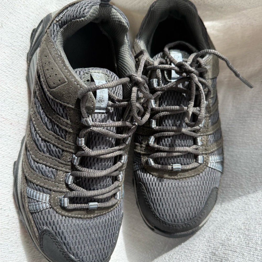 Women’s Columbia Waterproof Low Hiking Shoe in Gray